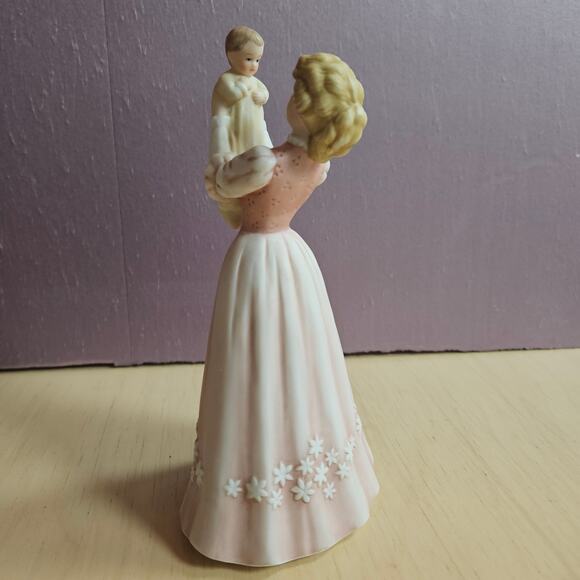 Vintage 1981 Enesco Treasured Memories Mother & Babe Porcelain Figurine E-7991 - Picture 3 of 7